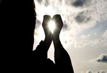 股民股票配资论坛:昆明配资开户-沪指下跌0.96% 半导体产业链表现活跃 军工股回调